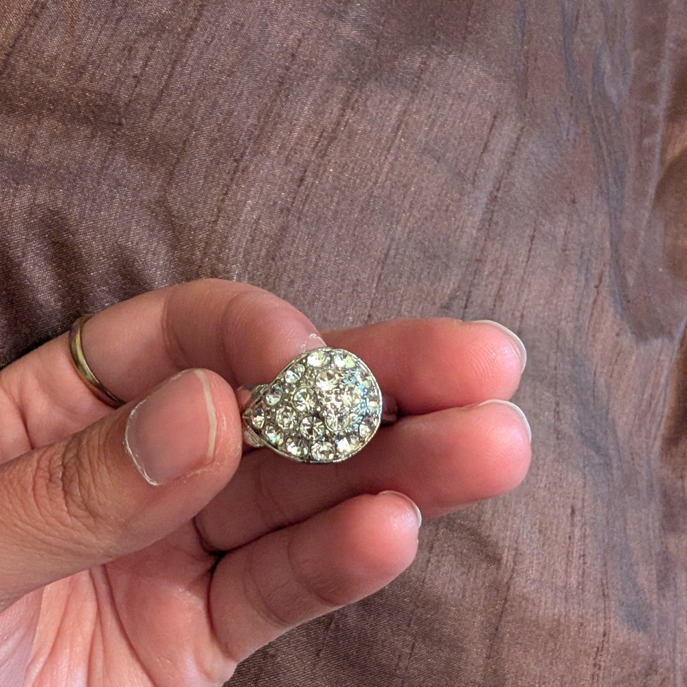 Stunning Ring - Picture 4 of 4